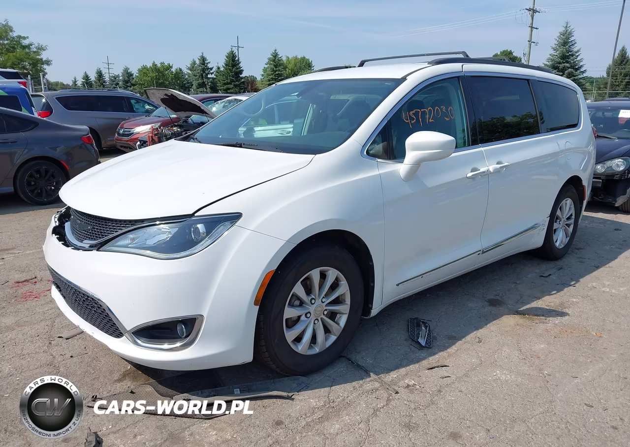 2017 Chrysler Pacifica Touring-L VIN:2C4RC1BG6HR520736 - 2
