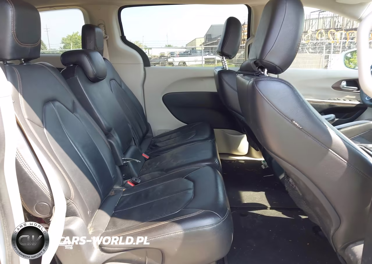 2017 Chrysler Pacifica Touring-L VIN:2C4RC1BG6HR520736 - 8