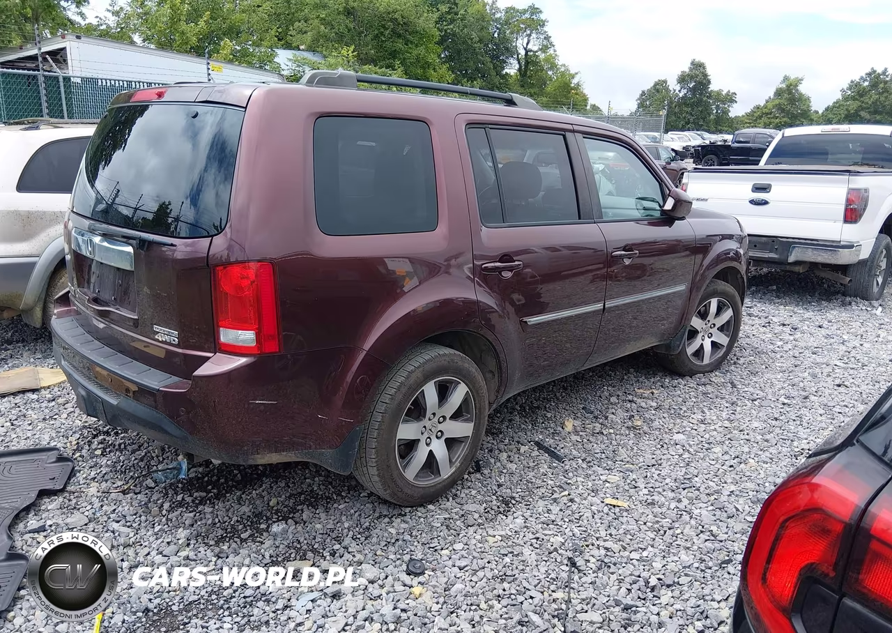 2012 Honda Pilot Touring VIN:5FNYF4H90CB065514 - 4
