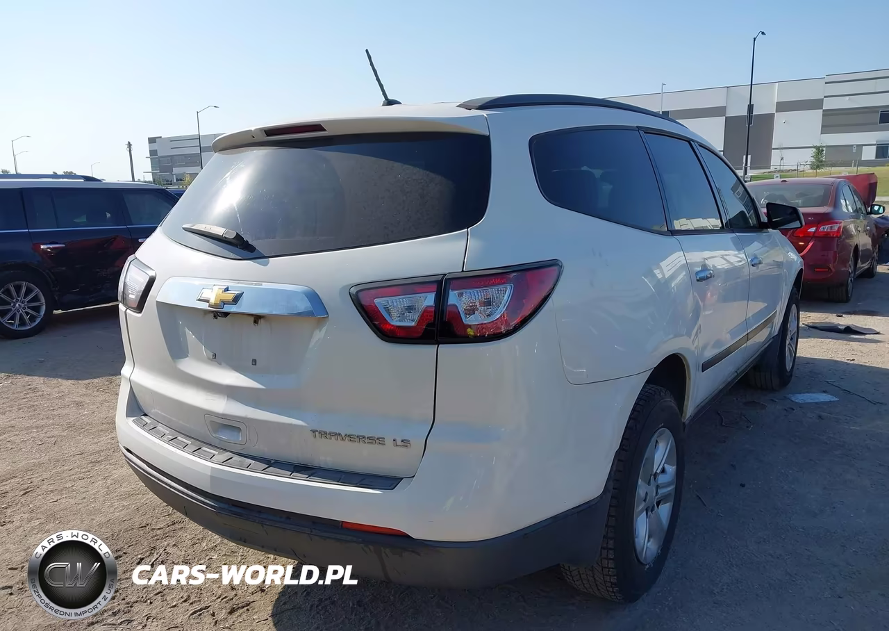 2014 Chevrolet Traverse Ls VIN:1GNKRFKD8EJ277599 - 4