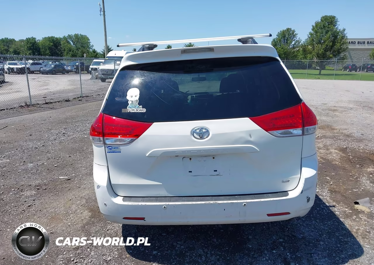 2011 Toyota Sienna Le V6 VIN:5TDKK3DC6BS004272 - 16