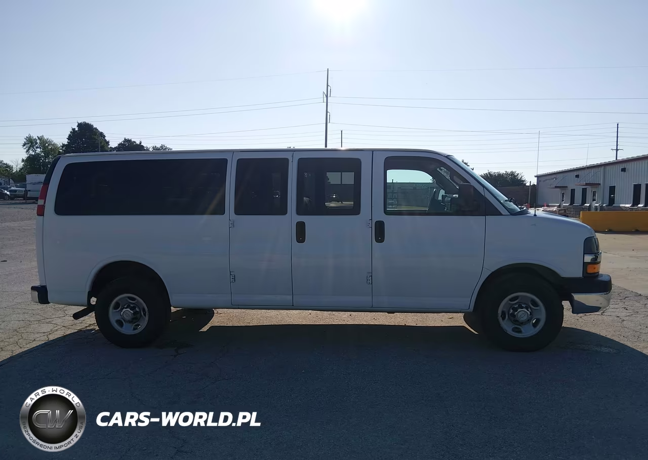 2016 Chevrolet Express 3500 Lt VIN:1GAZGPFG6G1317262 - 14