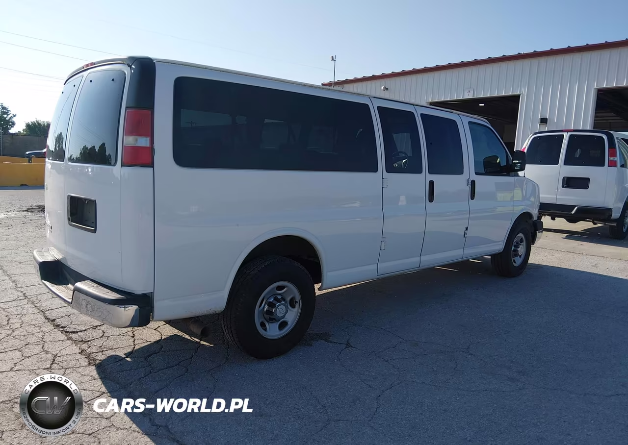 2016 Chevrolet Express 3500 Lt VIN:1GAZGPFG6G1317262 - 4