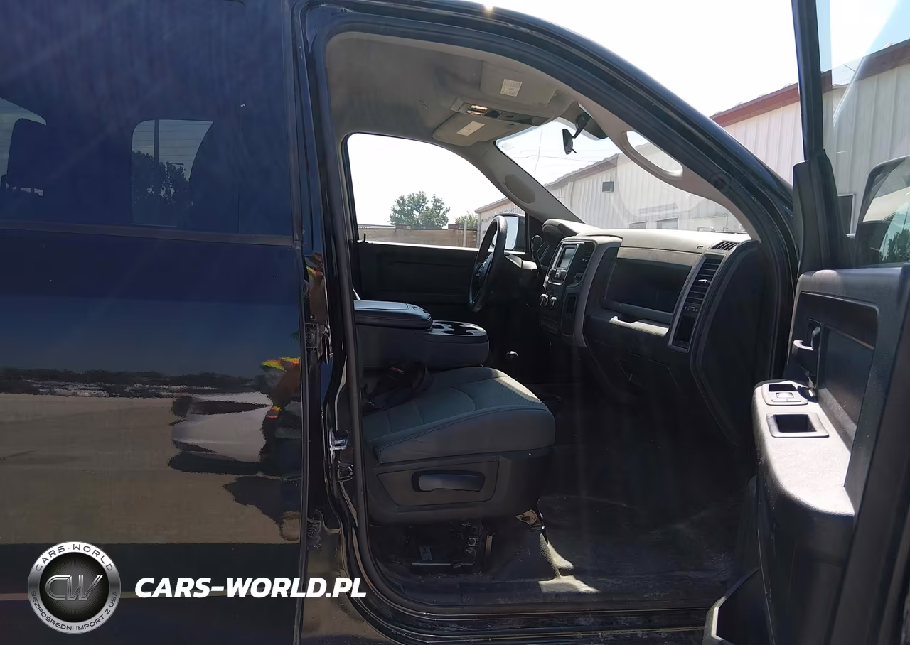 2018 Ram 2500 Tradesman 4X4 8' Box VIN:3C6TR5HTXJG343658 - 5