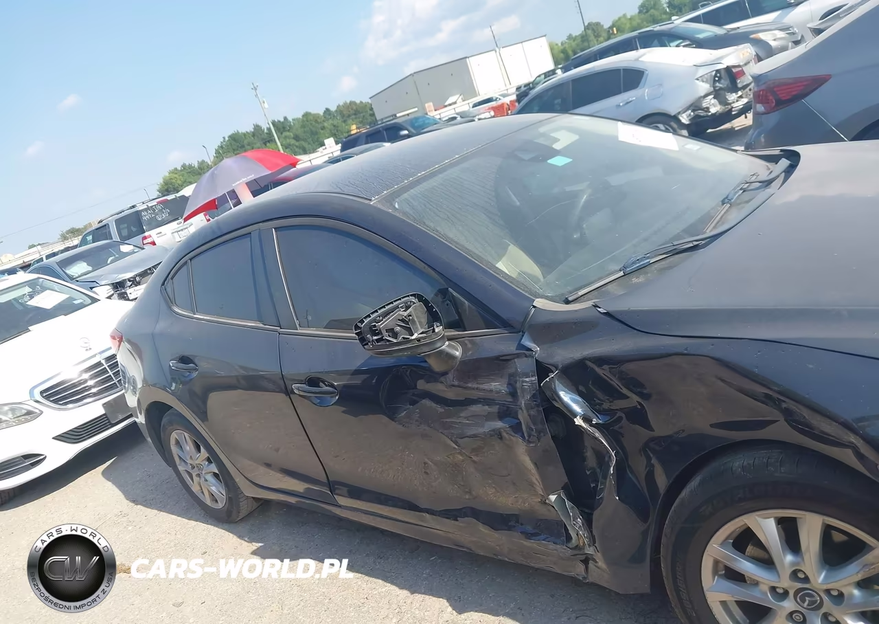 2018 Mazda Mazda3 Sport VIN:3MZBN1U78JM241422 - 13