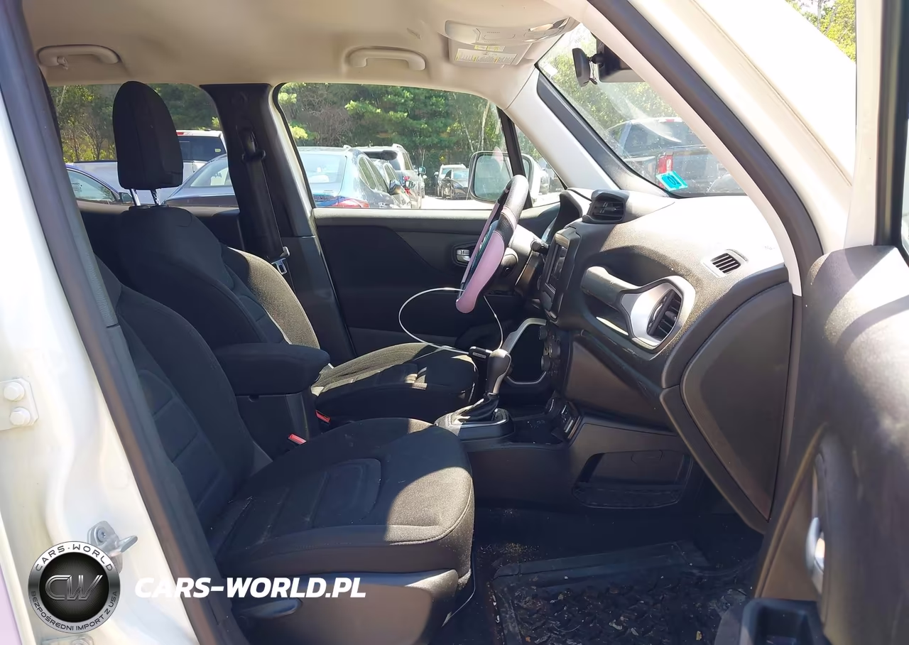 2020 Jeep Renegade Latitude 4X4 VIN:ZACNJBBB3LPL31308 - 5
