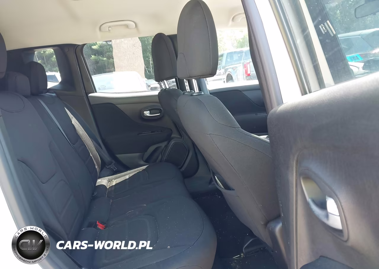 2020 Jeep Renegade Latitude 4X4 VIN:ZACNJBBB3LPL31308 - 8