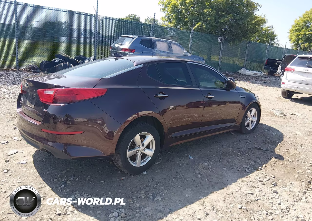 2015 Kia Optima Lx VIN:5XXGM4A79FG490452 - 4