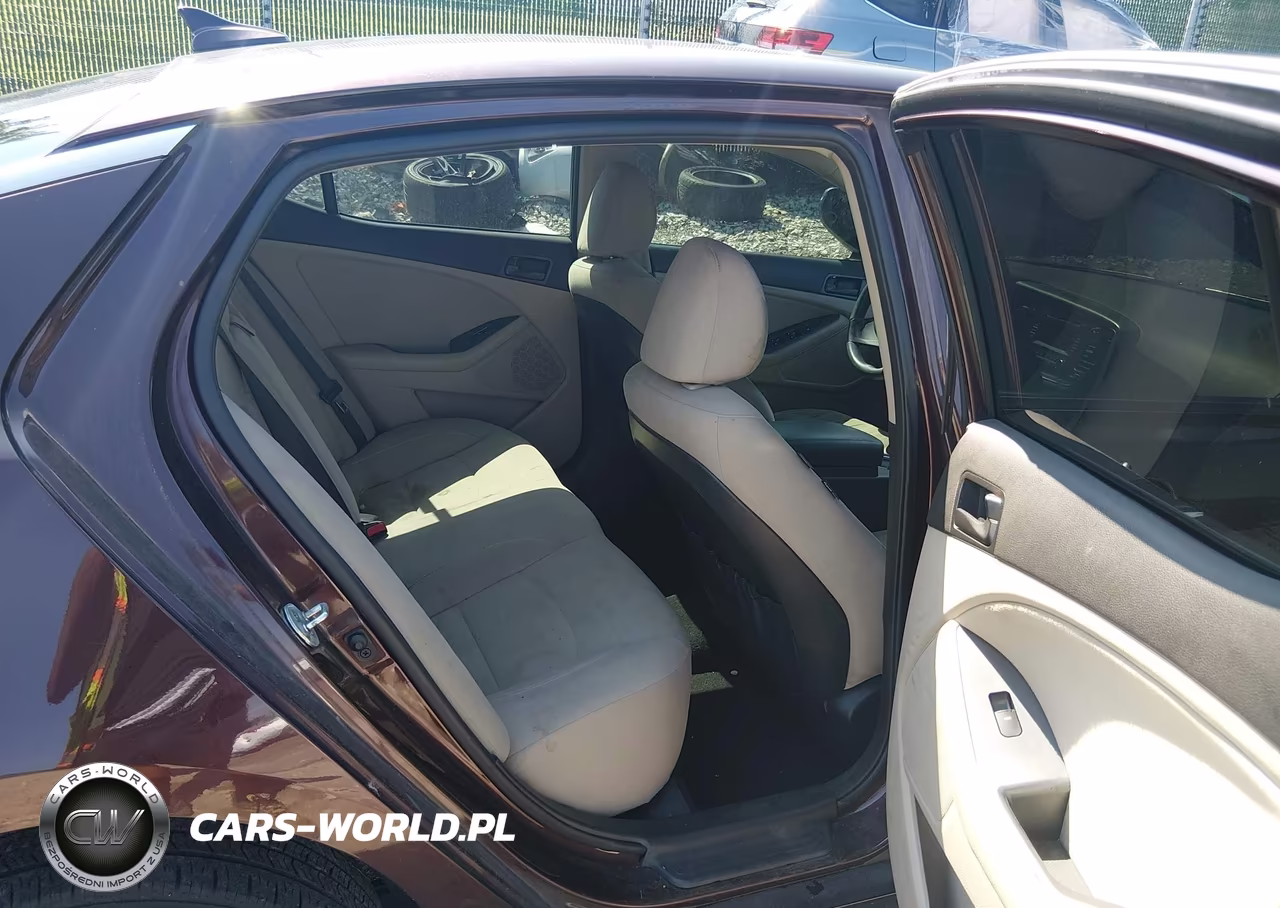 2015 Kia Optima Lx VIN:5XXGM4A79FG490452 - 8
