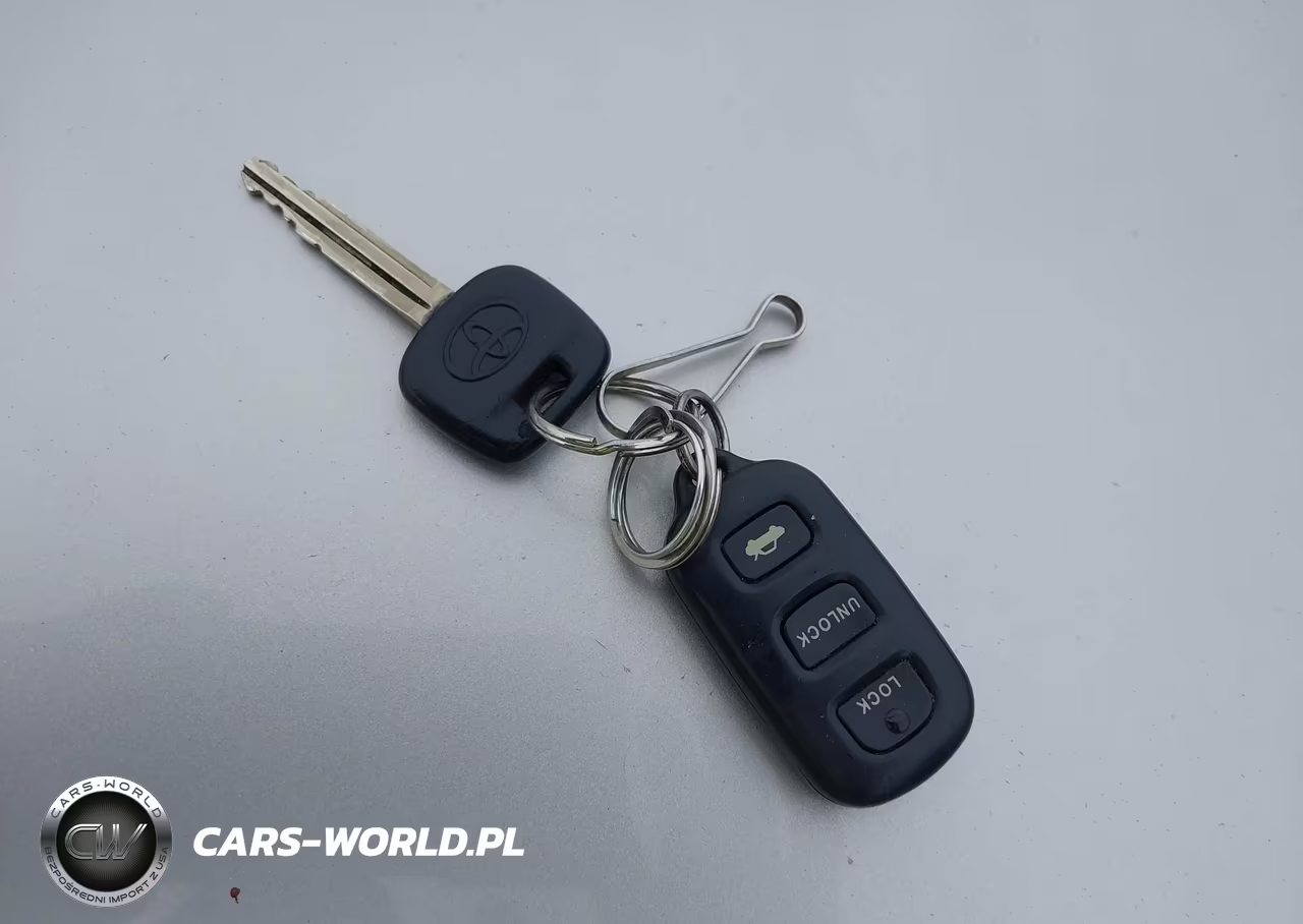 2002 Toyota Camry Le VIN:4T1BE32K92U022323 - 11