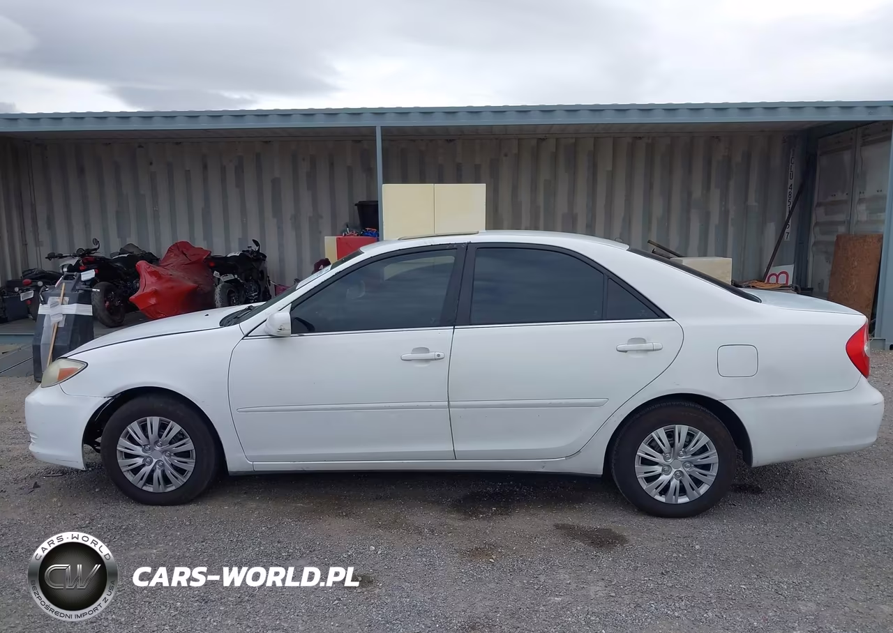 2002 Toyota Camry Le VIN:4T1BE32K92U022323 - 14