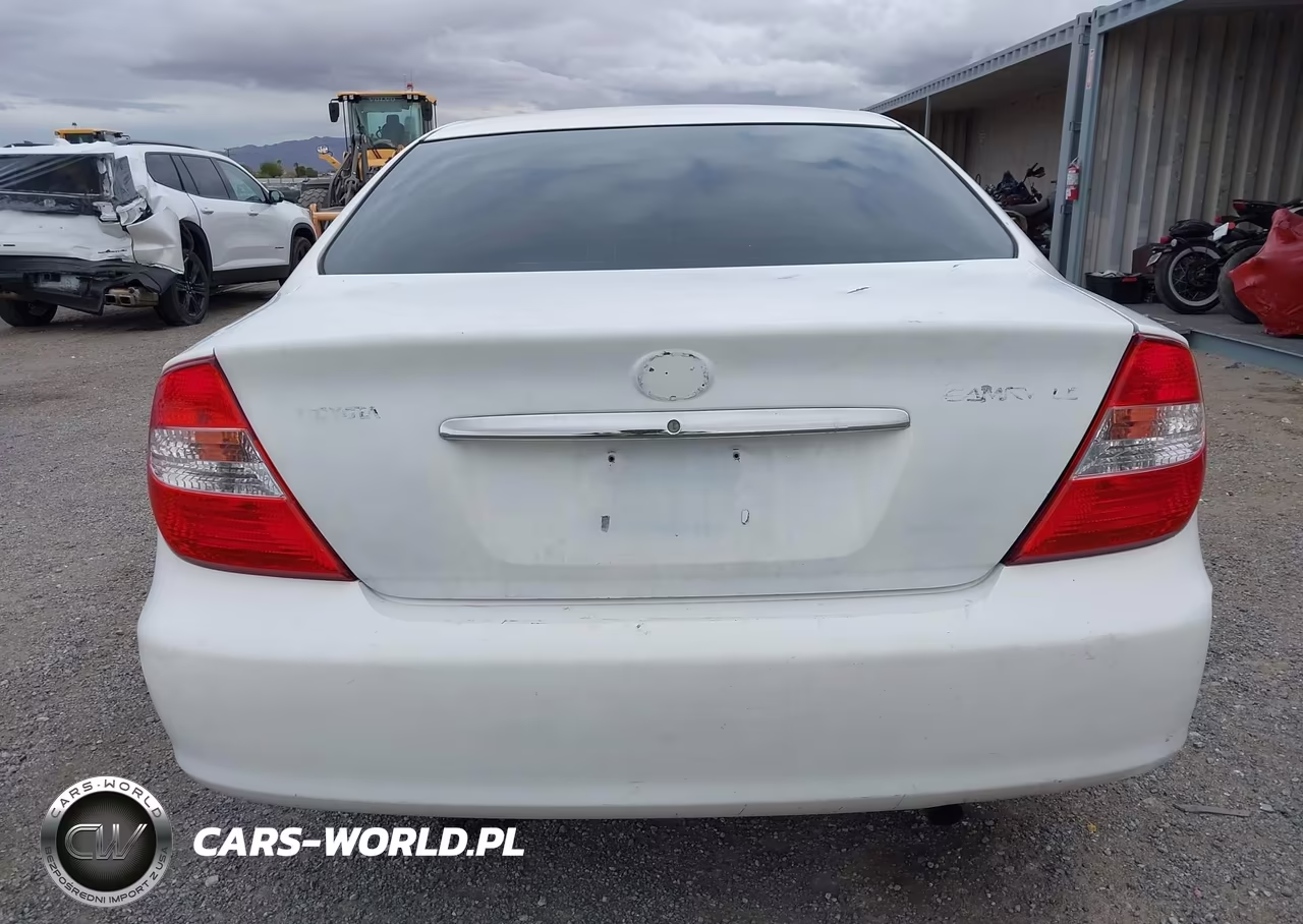 2002 Toyota Camry Le VIN:4T1BE32K92U022323 - 16