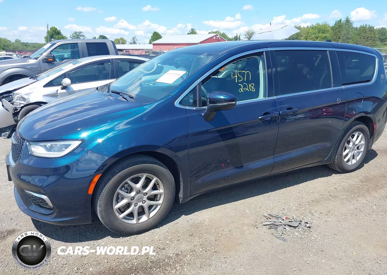 2023 Chrysler Pacifica Touring L VIN:2C4RC1BG8PR627771 - 2
