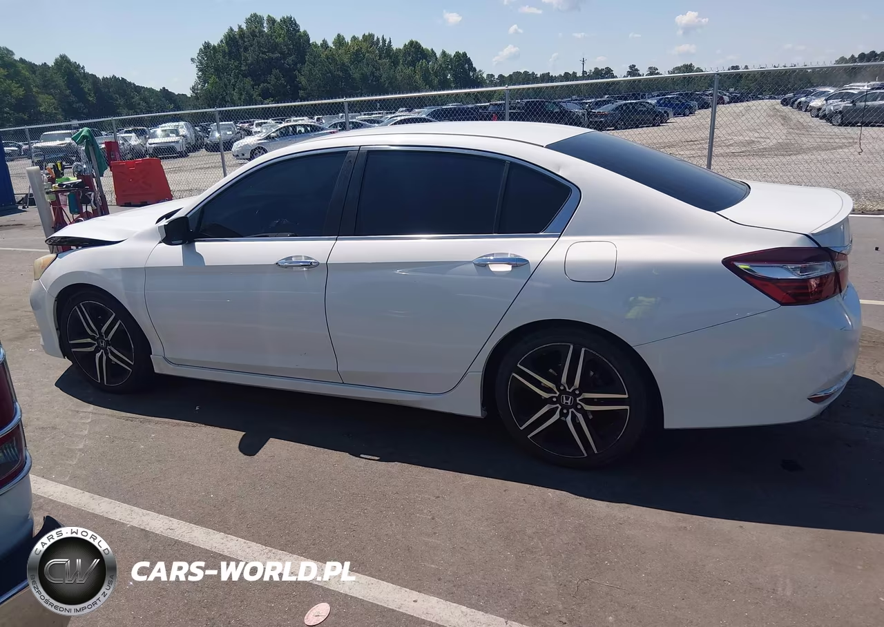 2017 Honda Accord Sport VIN:1HGCR2F59HA161441 - 15