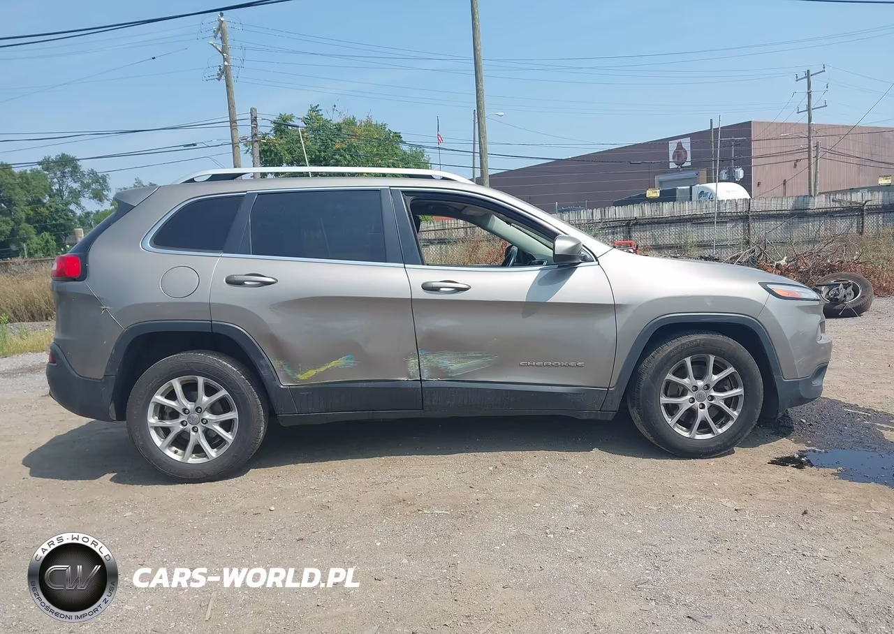 2016 Jeep Cherokee Latitude VIN:1C4PJLCB5GW312199 - 13