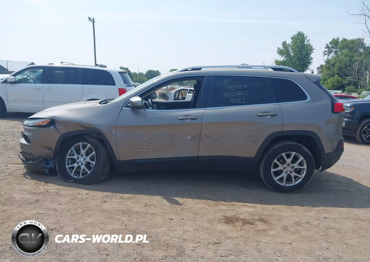 2016 Jeep Cherokee Latitude VIN:1C4PJLCB5GW312199 - 14