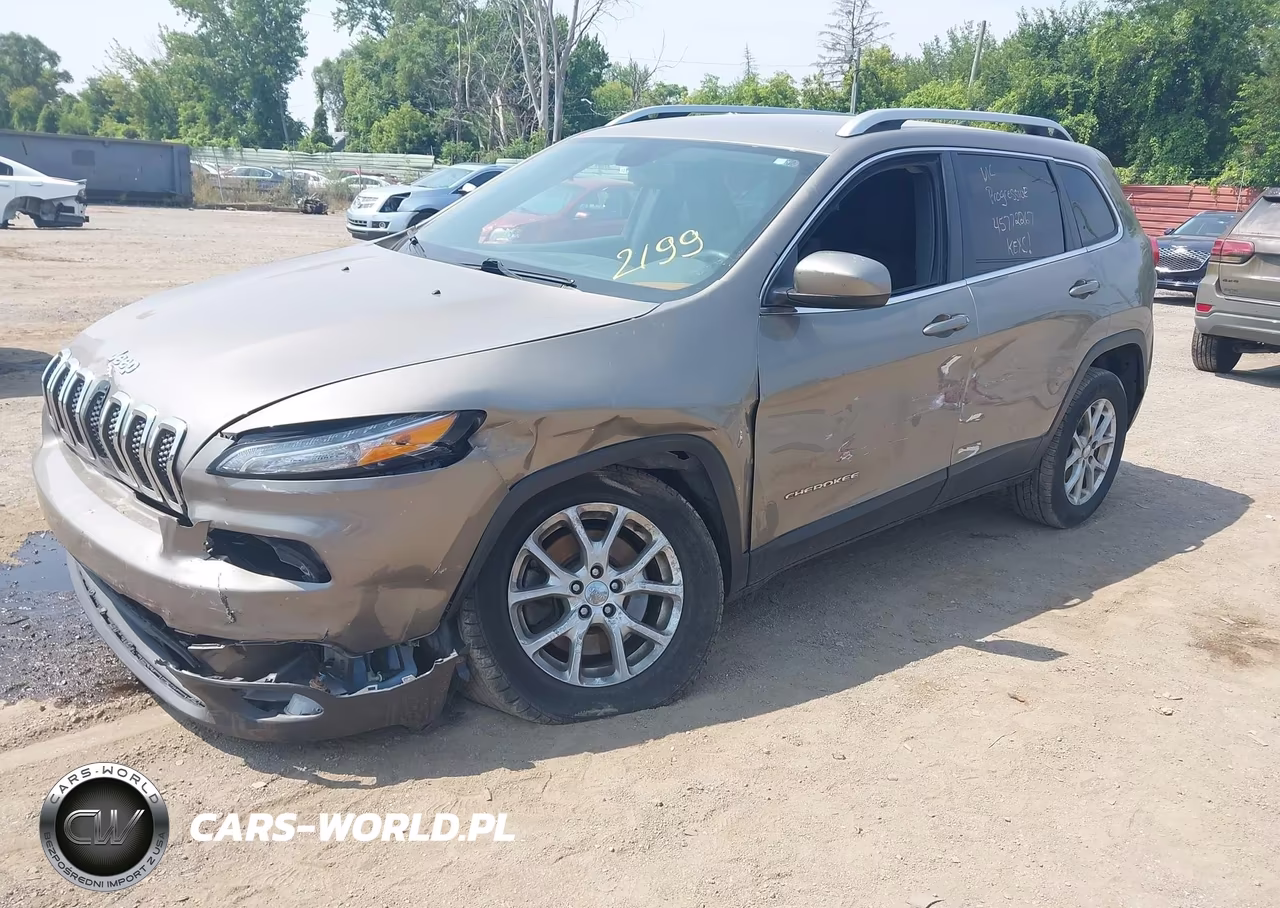 2016 Jeep Cherokee Latitude VIN:1C4PJLCB5GW312199 - 2