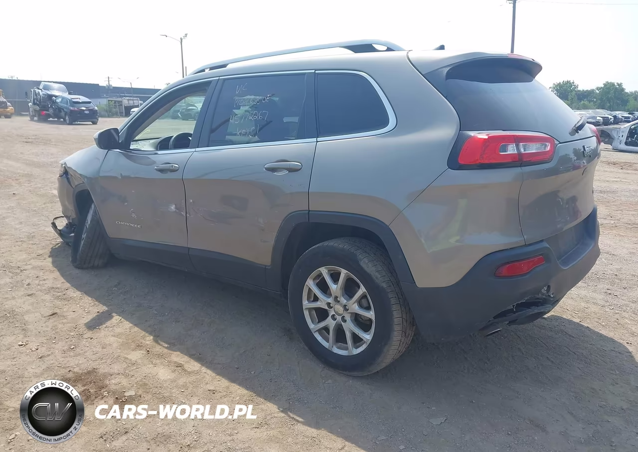 2016 Jeep Cherokee Latitude VIN:1C4PJLCB5GW312199 - 3