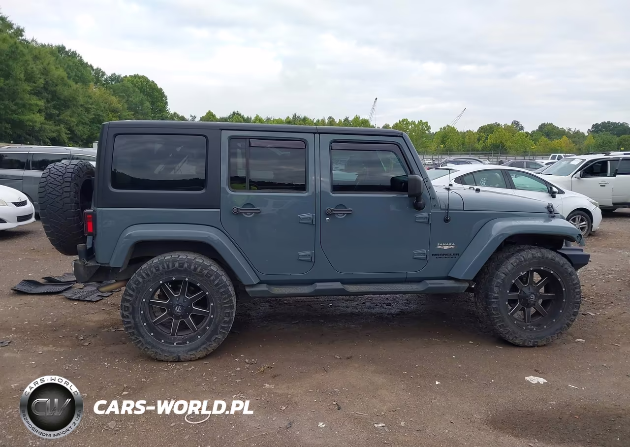 2015 Jeep Wrangler Unlimited Sahara VIN:1C4BJWEG2FL734967 - 13