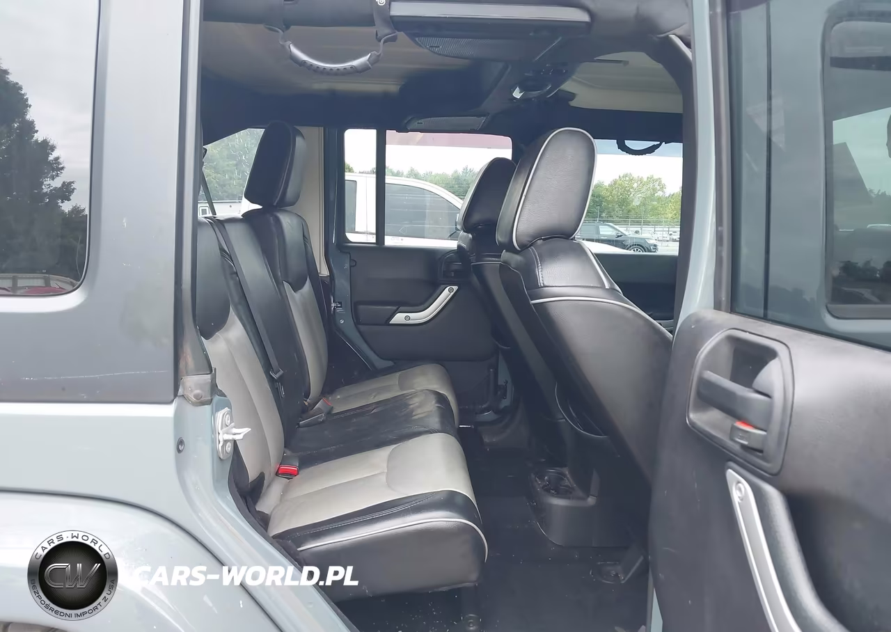 2015 Jeep Wrangler Unlimited Sahara VIN:1C4BJWEG2FL734967 - 8