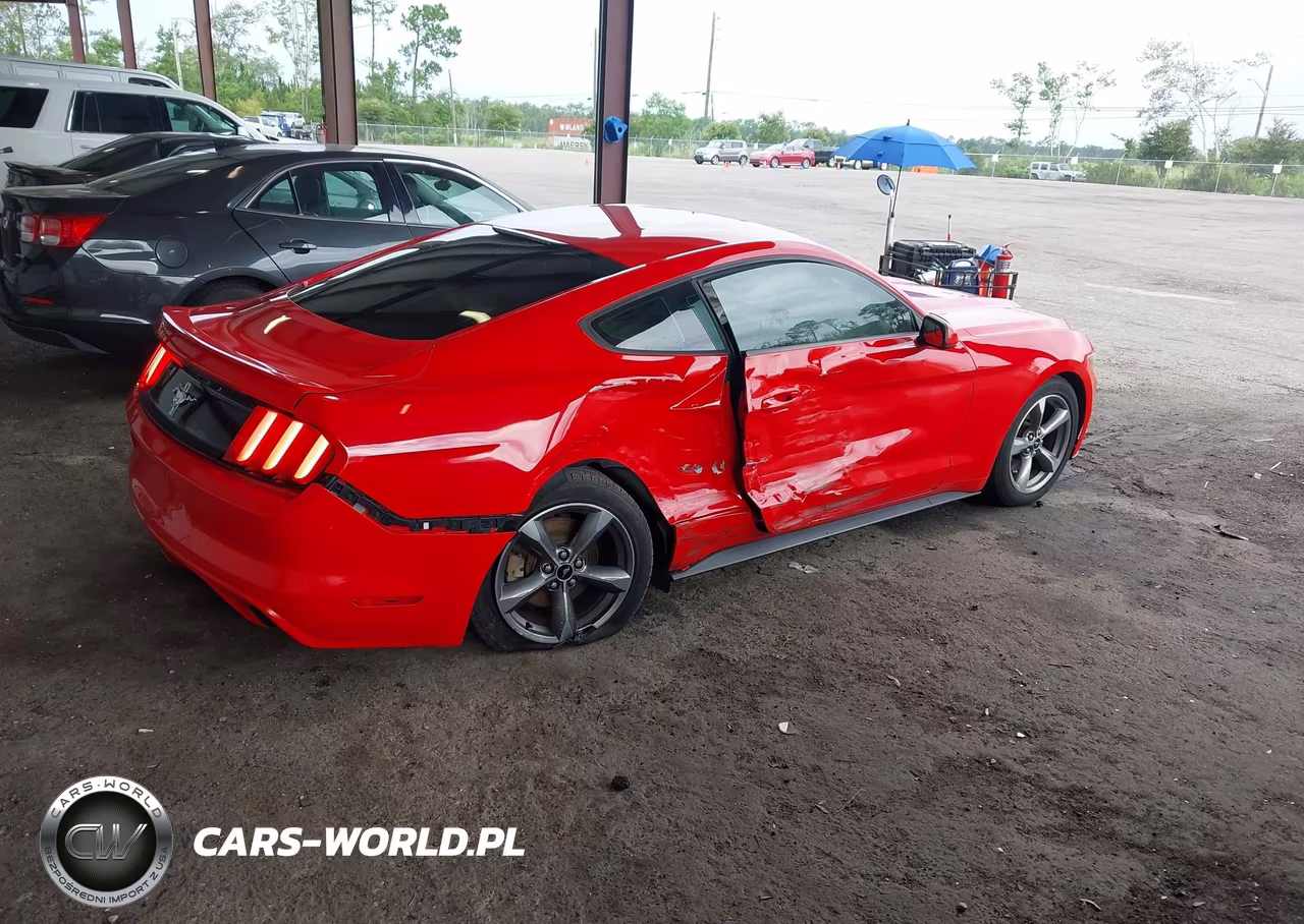 2016 Ford Mustang V6 VIN:1FA6P8AM7G5280928 - 4