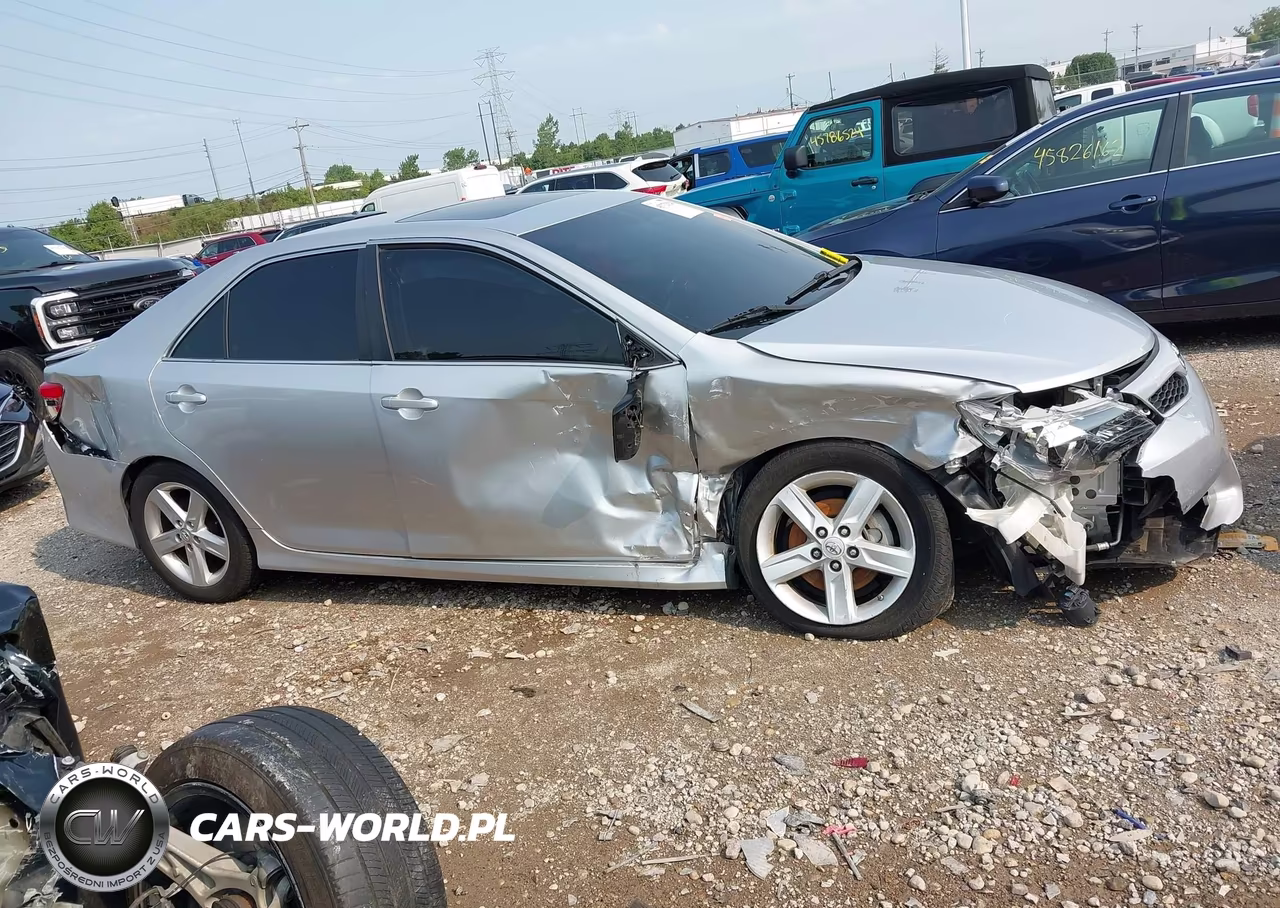 2014 Toyota Camry Se VIN:4T1BF1FK9EU825178 - 14