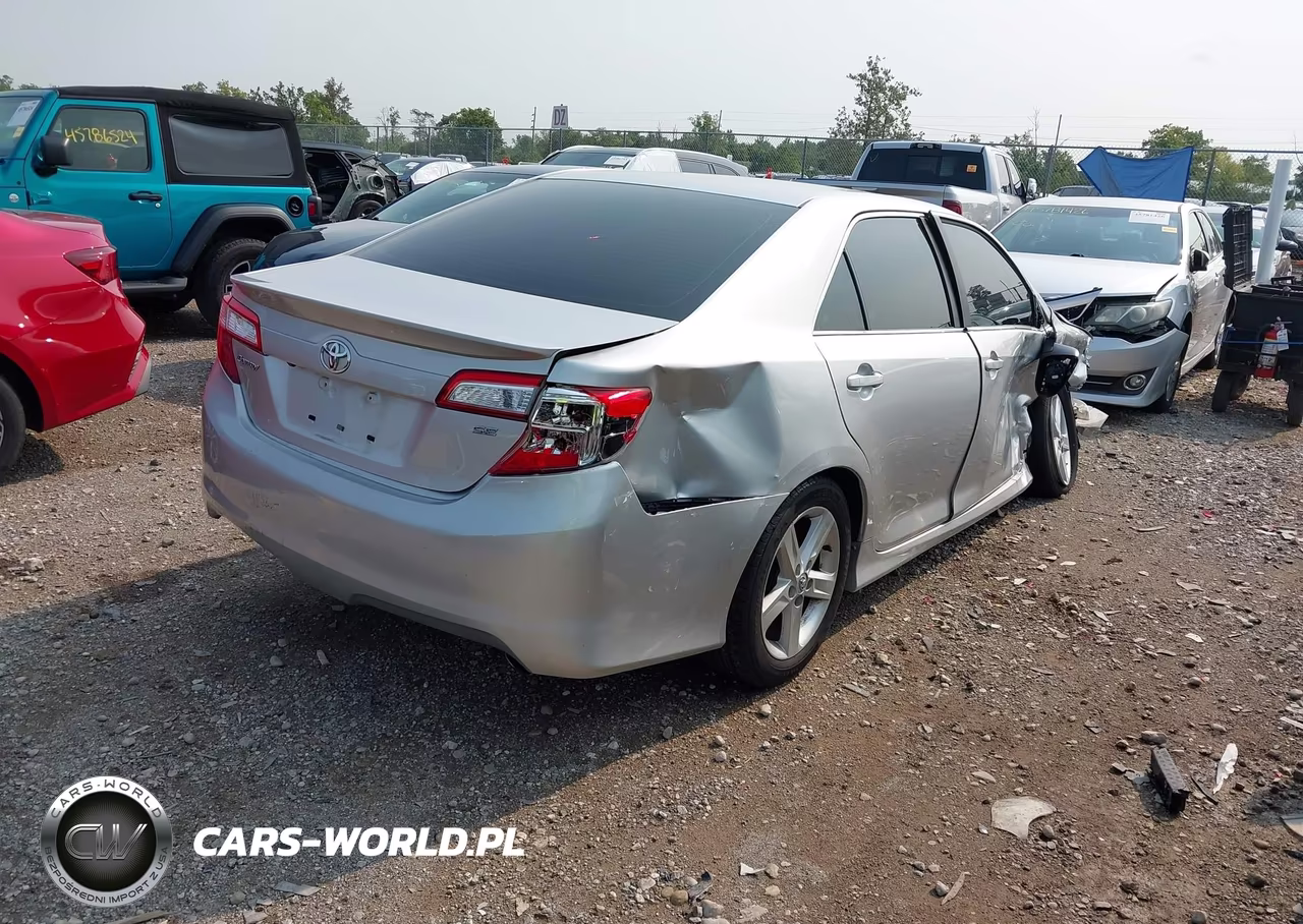 2014 Toyota Camry Se VIN:4T1BF1FK9EU825178 - 4