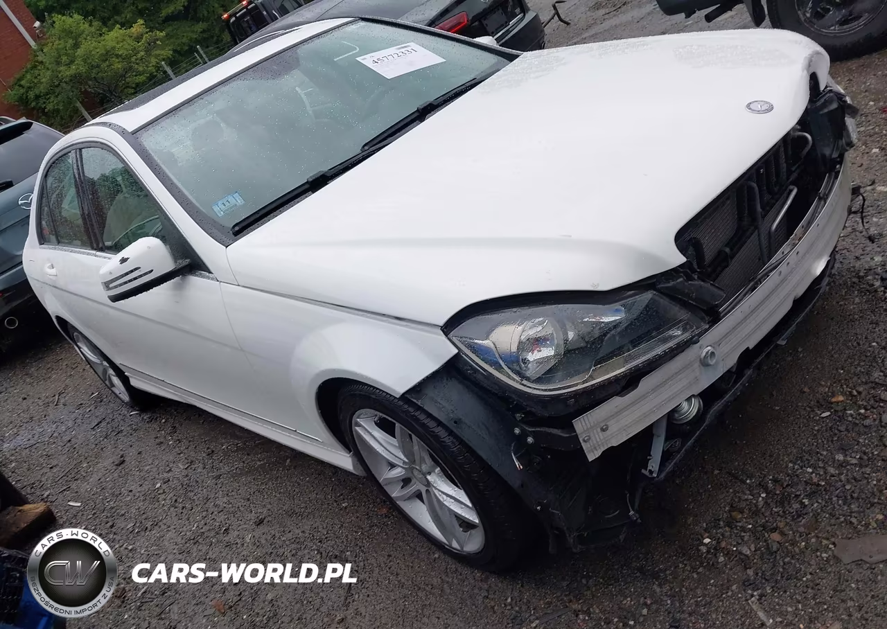 2014 Mercedes-Benz C 300 Sport 4Matic – zdjęcie 1 z 15