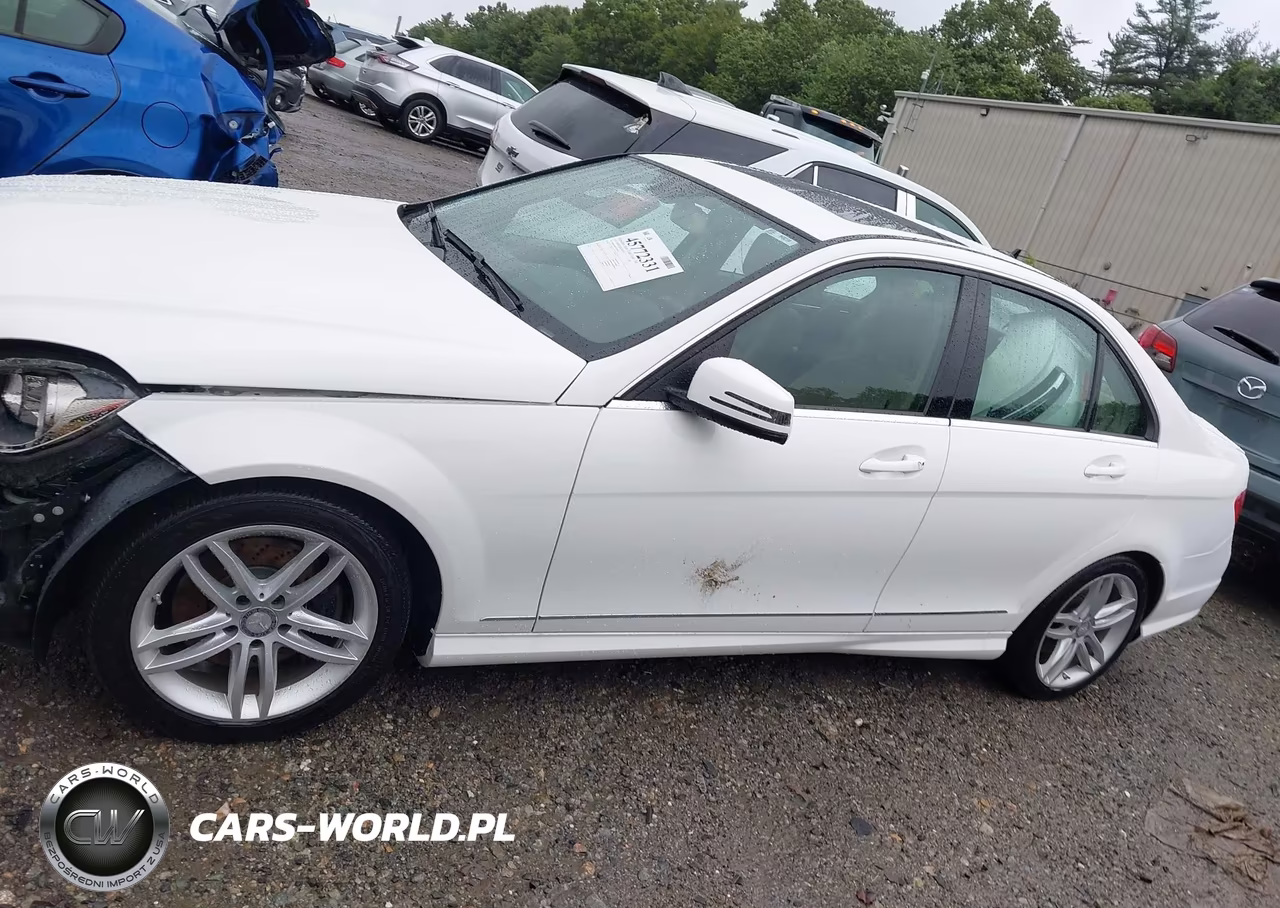 2014 Mercedes-Benz C 300 Sport 4Matic VIN:WDDGF8AB7EG247421 - 13