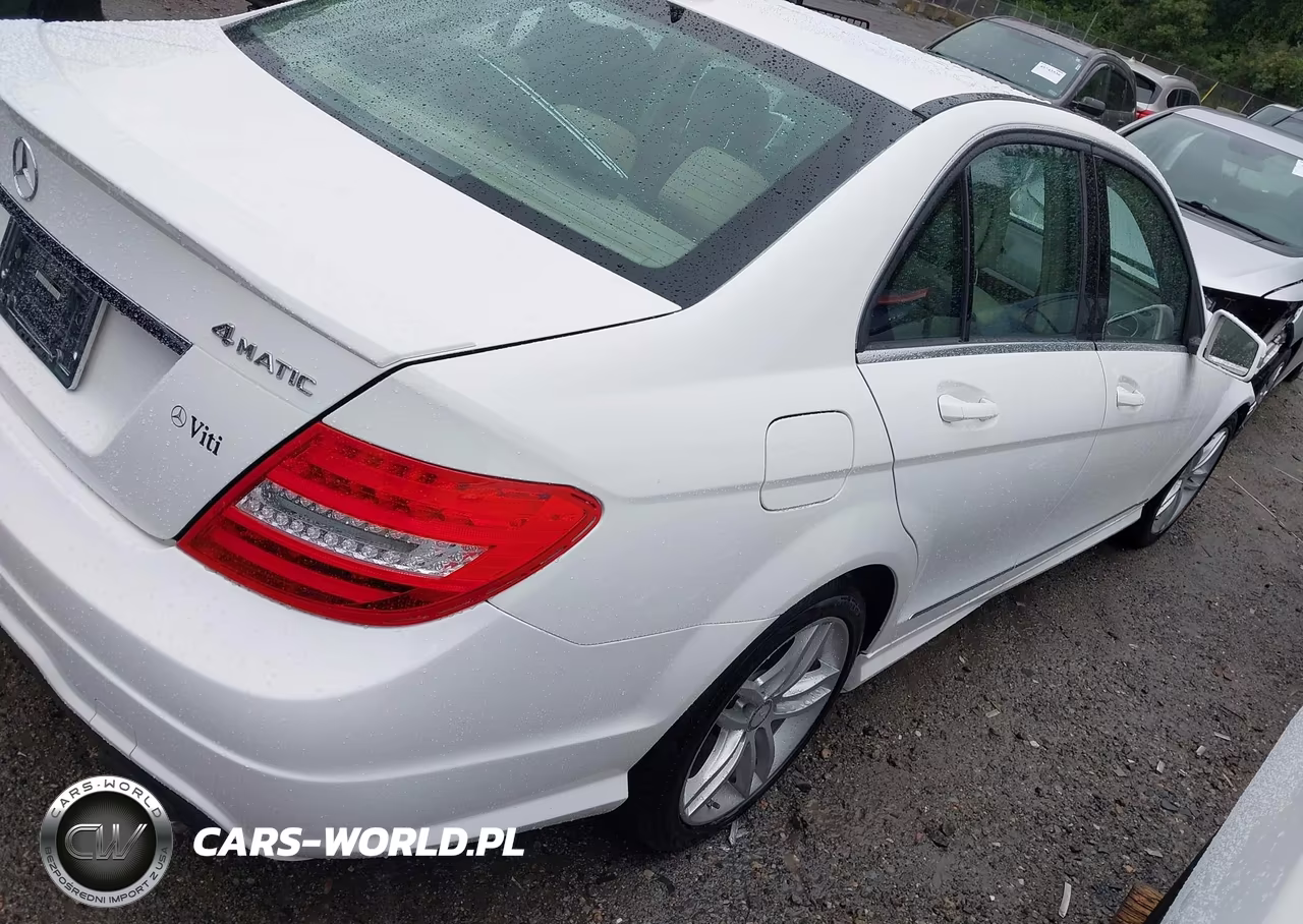 2014 Mercedes-Benz C 300 Sport 4Matic VIN:WDDGF8AB7EG247421 - 4