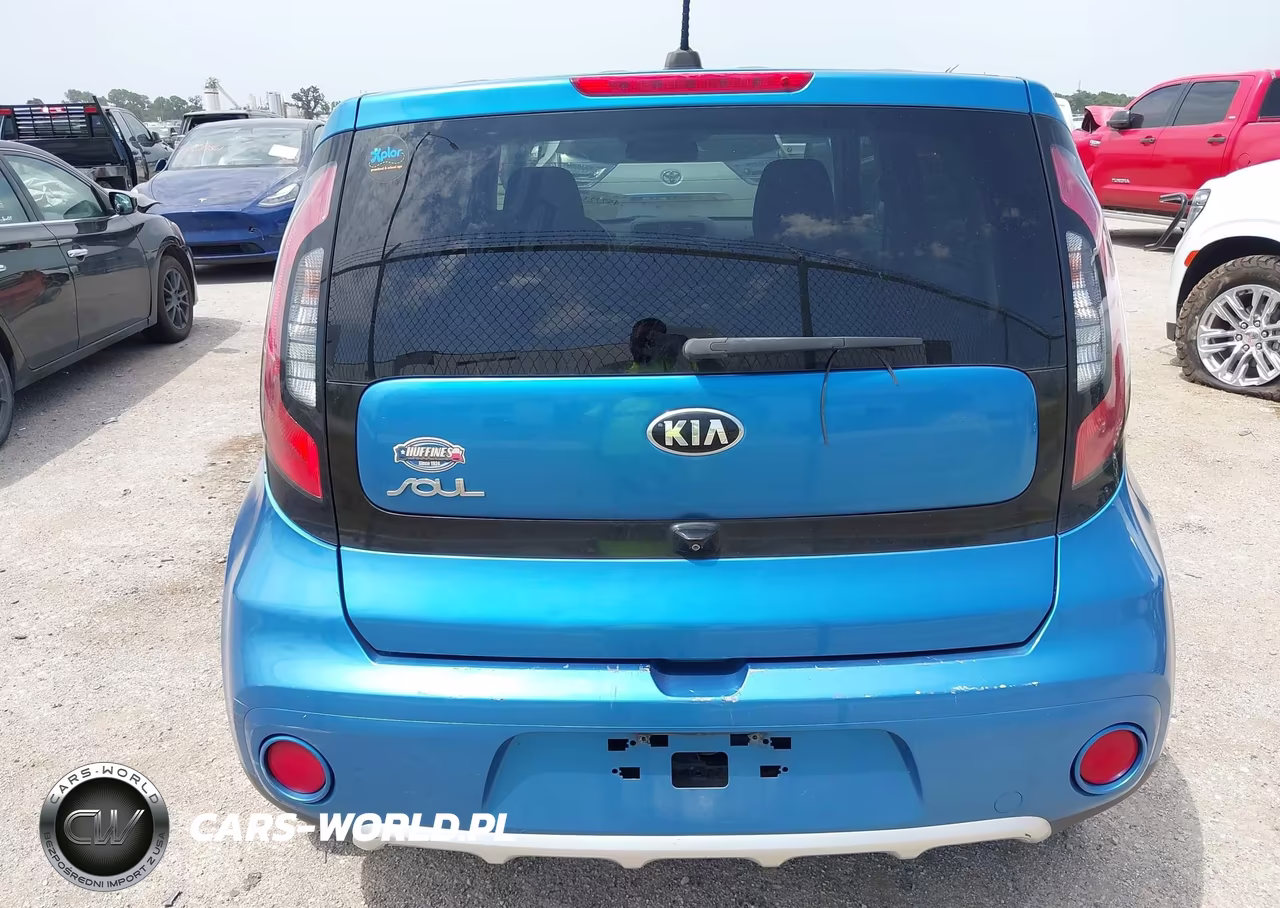 2018 Kia Soul + VIN:KNDJP3A59J7571653 - 16