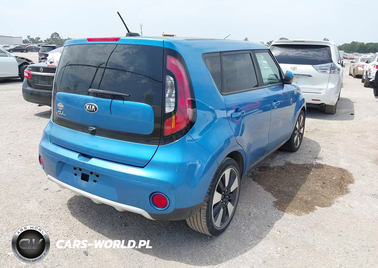 2018 Kia Soul + VIN:KNDJP3A59J7571653 - 4