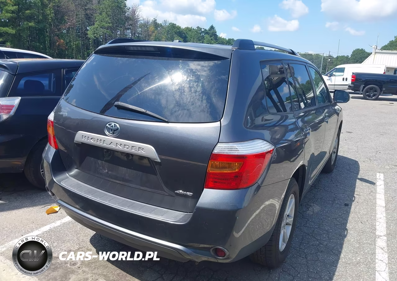 2010 Toyota Highlander Base V6 VIN:5TDBK3EHXAS005207 - 4