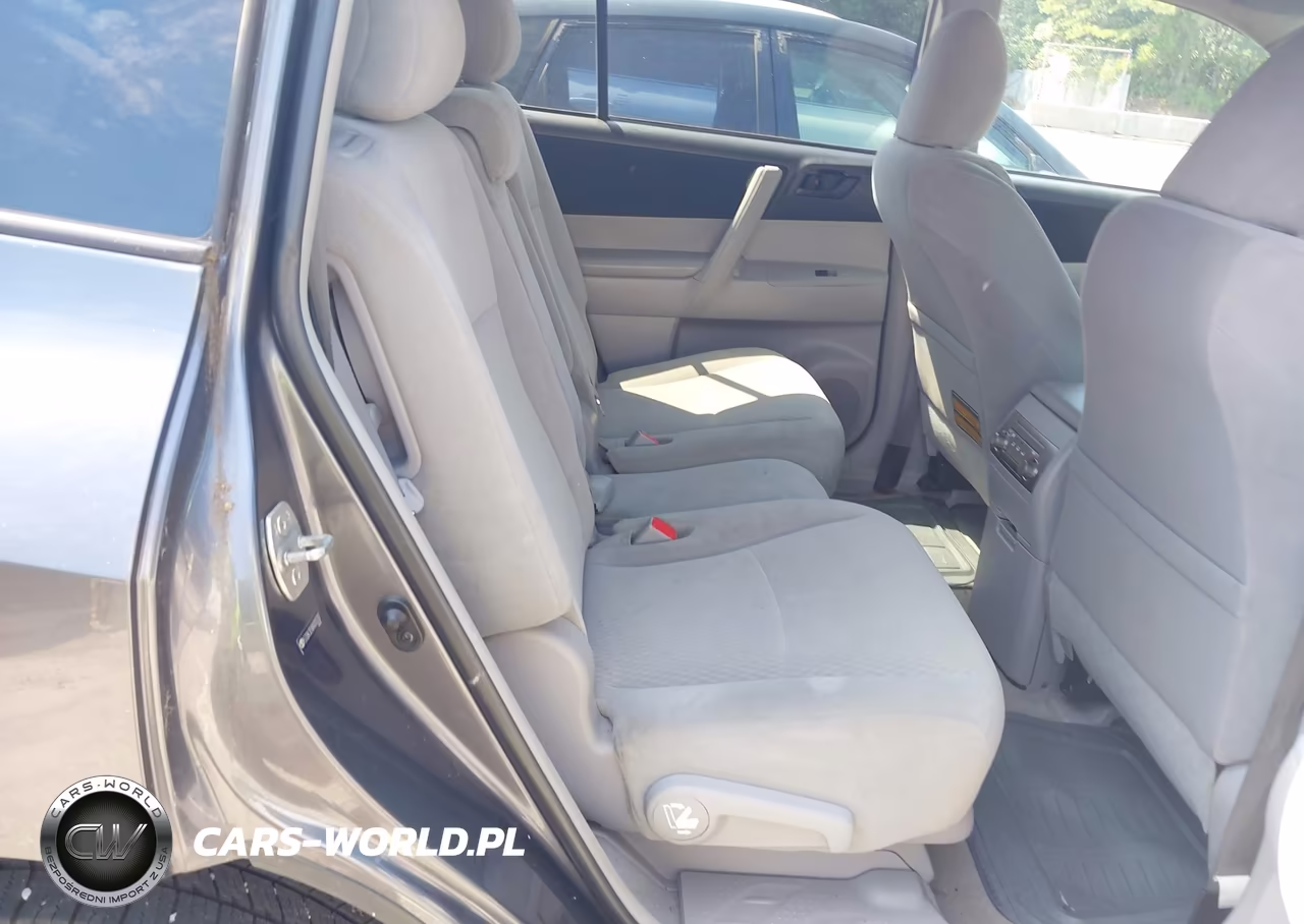 2010 Toyota Highlander Base V6 VIN:5TDBK3EHXAS005207 - 8
