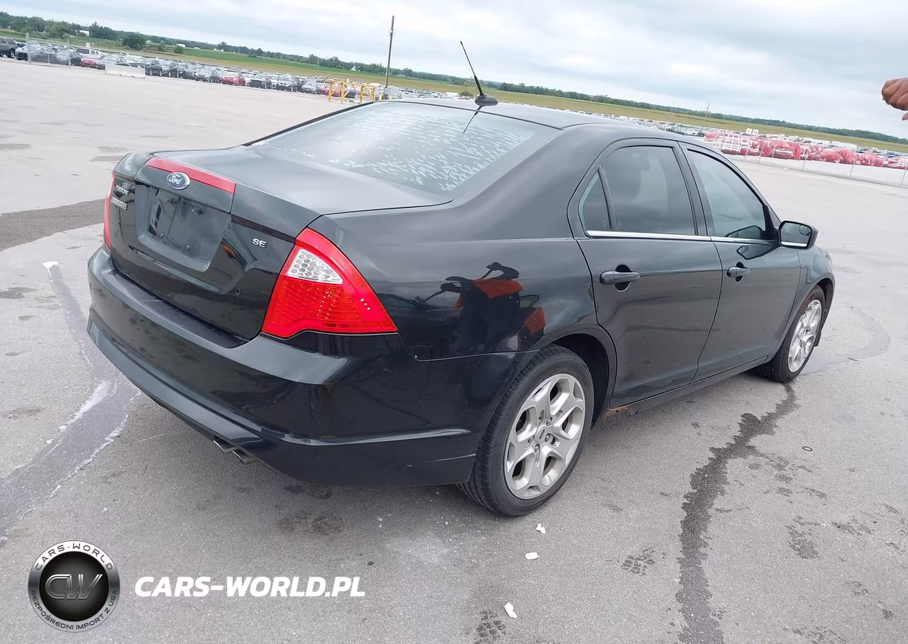 2011 Ford Fusion Se VIN:3FAHP0HA2BR234550 - 4