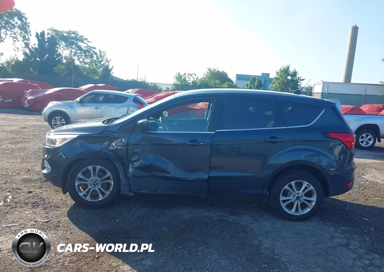 2019 Ford Escape Se VIN:1FMCU9GD5KUA43593 - 14