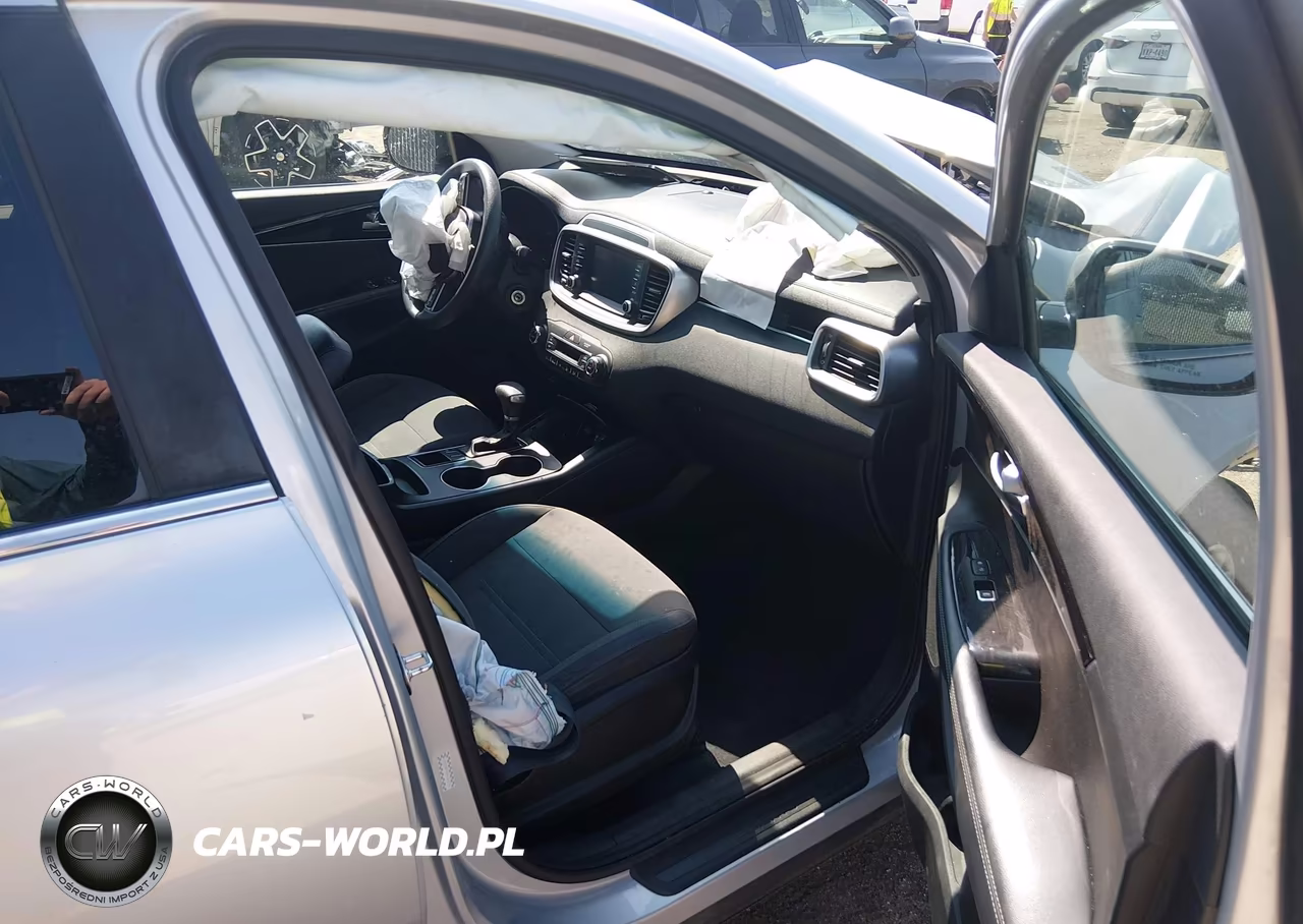 2019 Kia Sorento 3.3L Lx VIN:5XYPG4A52KG579193 - 5