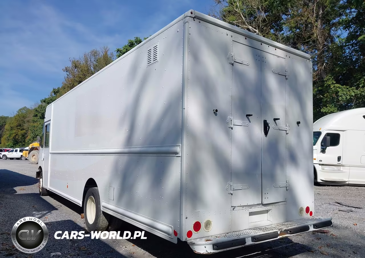 2016 Ford F-59 Commercial Stripped VIN:1F66F5KY1G0A08534 - 18