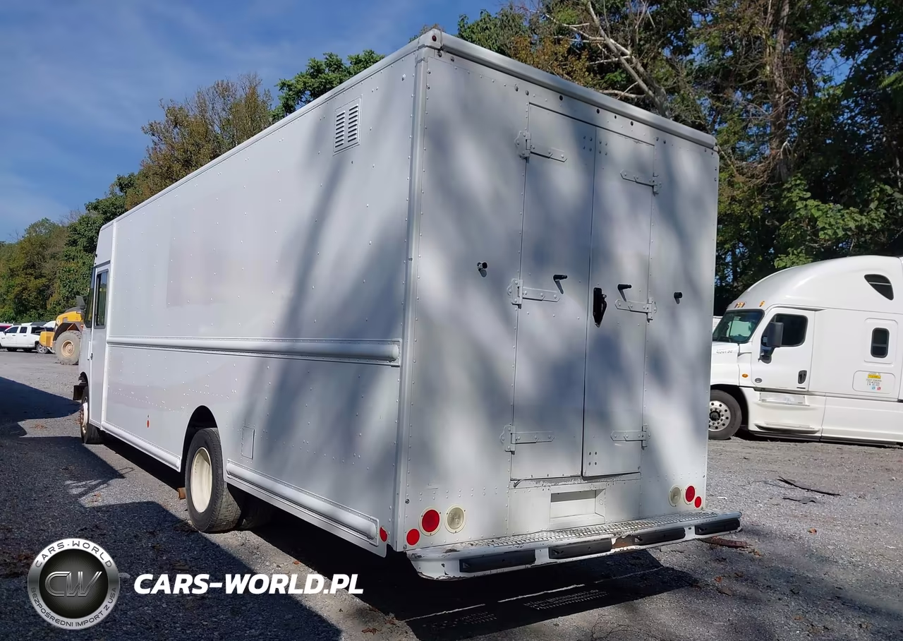 2016 Ford F-59 Commercial Stripped VIN:1F66F5KY1G0A08534 - 3