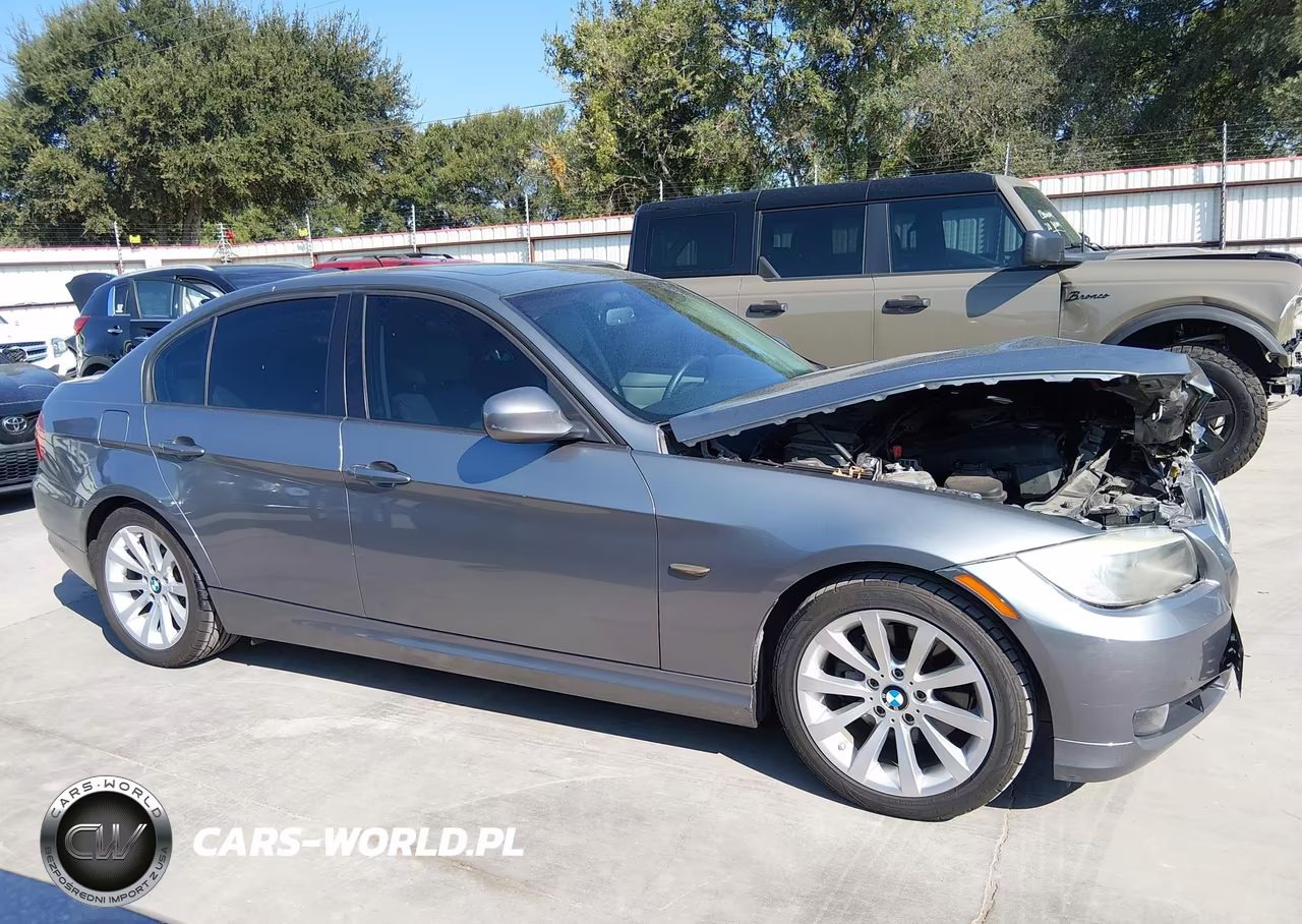 2011 BMW 328I VIN:WBAPH7G54BNN07388 - 14