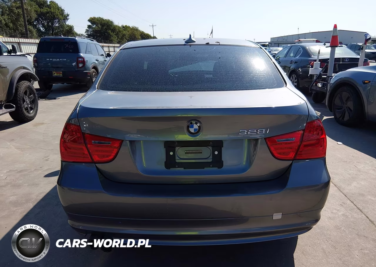 2011 BMW 328I VIN:WBAPH7G54BNN07388 - 17