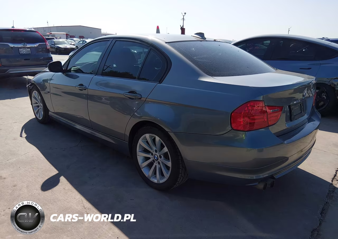 2011 BMW 328I VIN:WBAPH7G54BNN07388 - 3