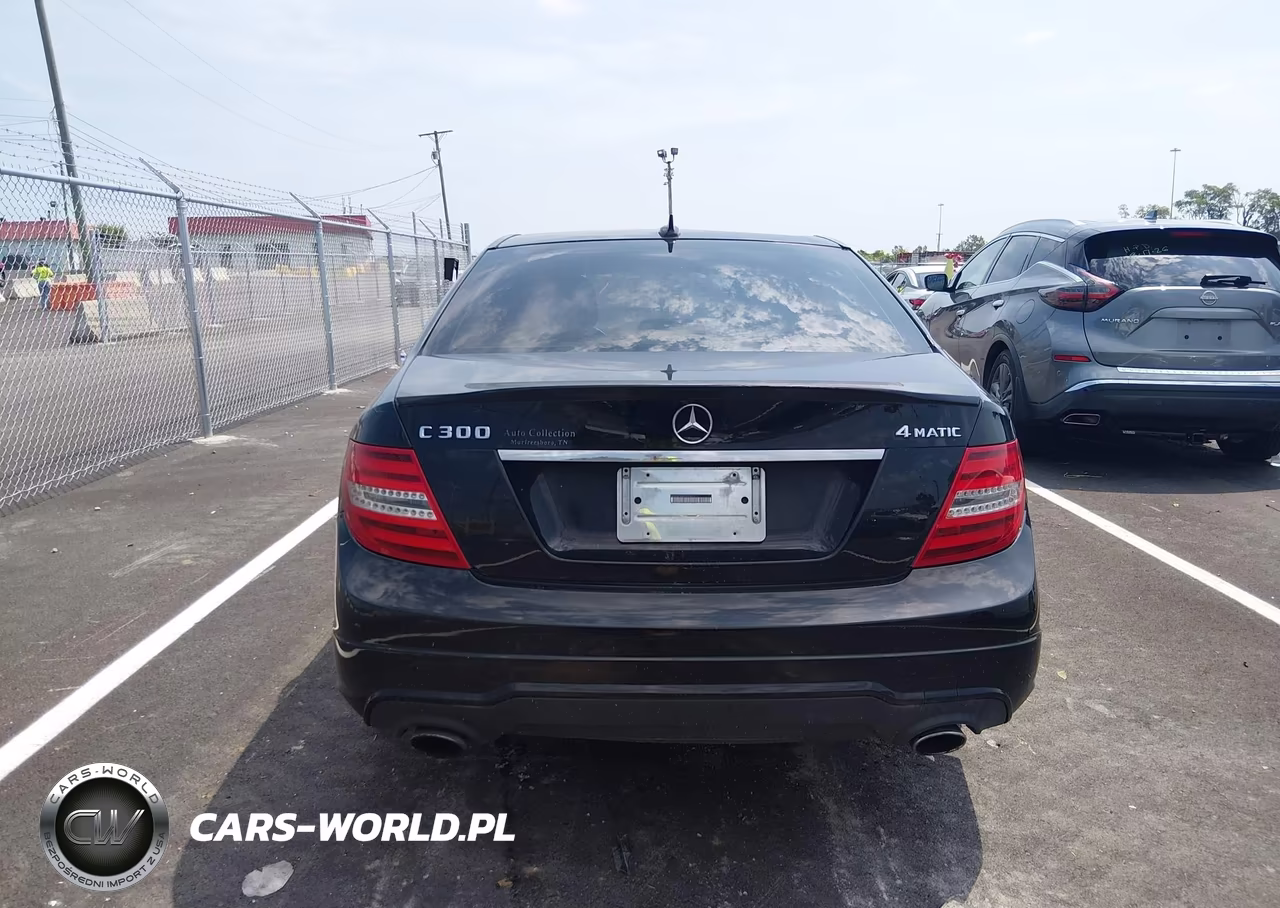 2013 Mercedes-Benz C 300 Sport 4Matic VIN:WDDGF8AB1DR301217 - 16