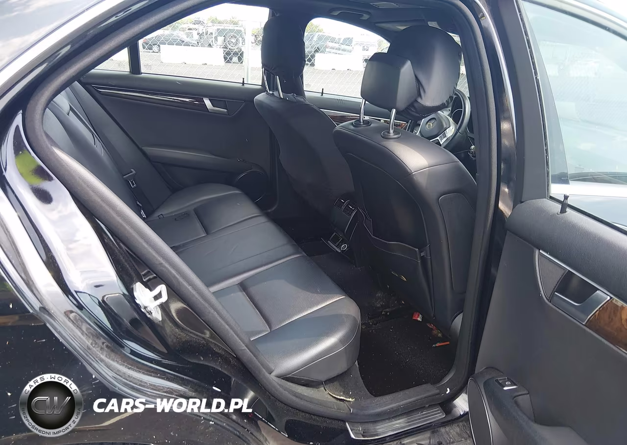 2013 Mercedes-Benz C 300 Sport 4Matic VIN:WDDGF8AB1DR301217 - 8