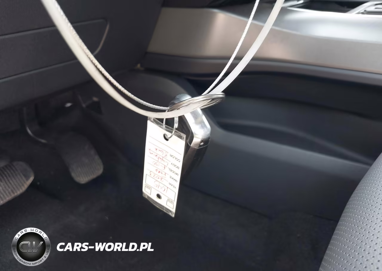 2023 Ford F-150 Lightning Lariat VIN:1FTVW1EL9PWG20219 - 11