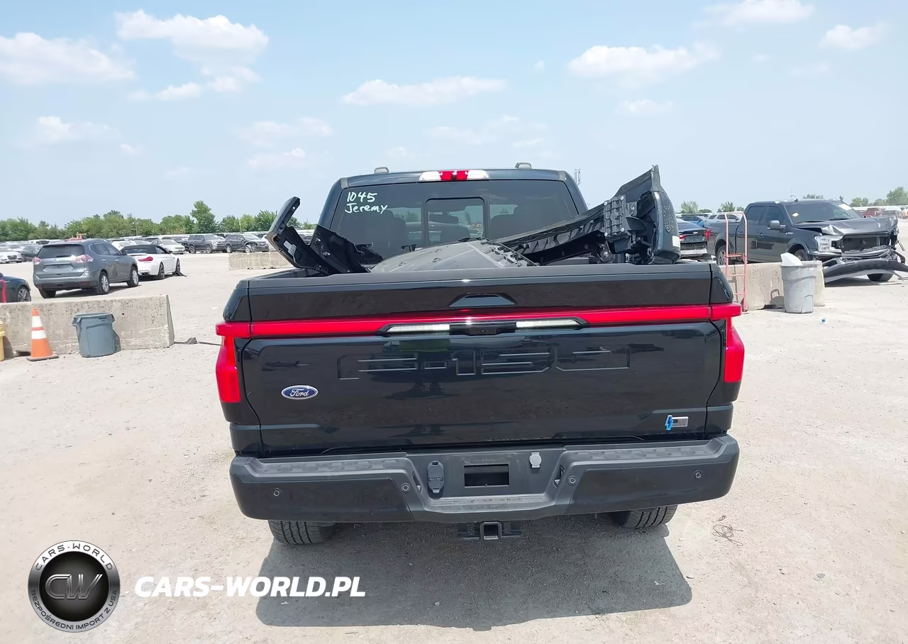2023 Ford F-150 Lightning Lariat VIN:1FTVW1EL9PWG20219 - 17