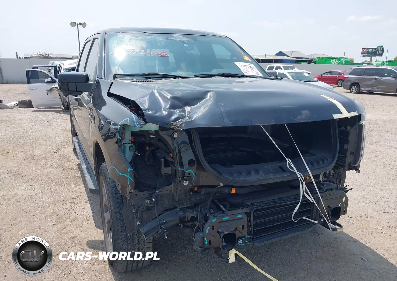 2023 Ford F-150 Lightning Lariat VIN:1FTVW1EL9PWG20219 - 6