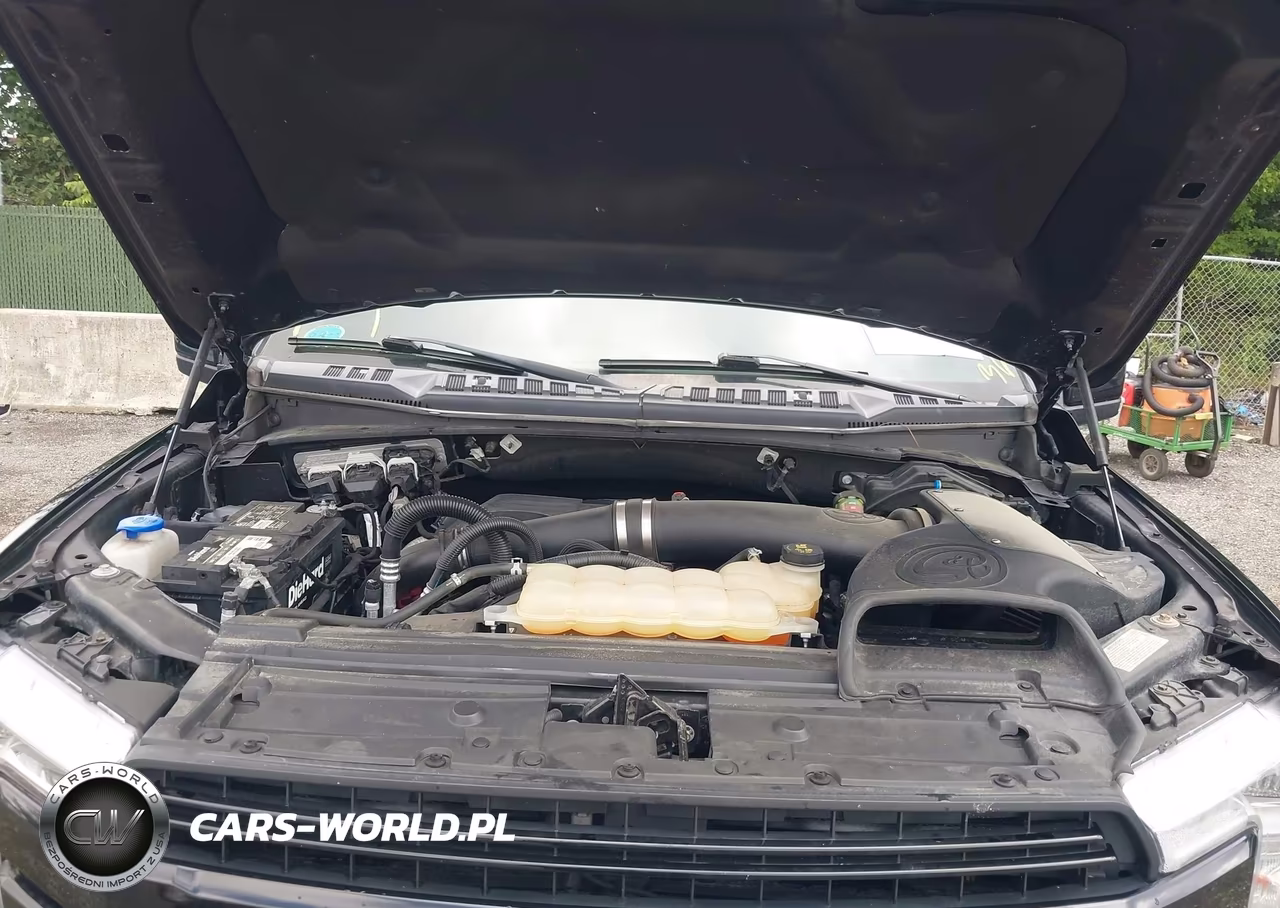 2018 Ford F-150 Lariat VIN:1FTFW1E1XJFE70342 - 10