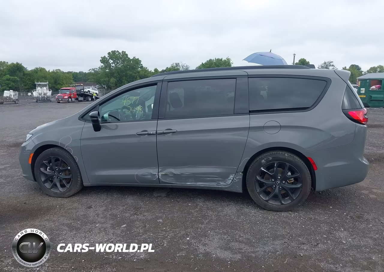 2025 Chrysler Pacifica Limited VIN:2C4RC1GG2SR566144 - 14
