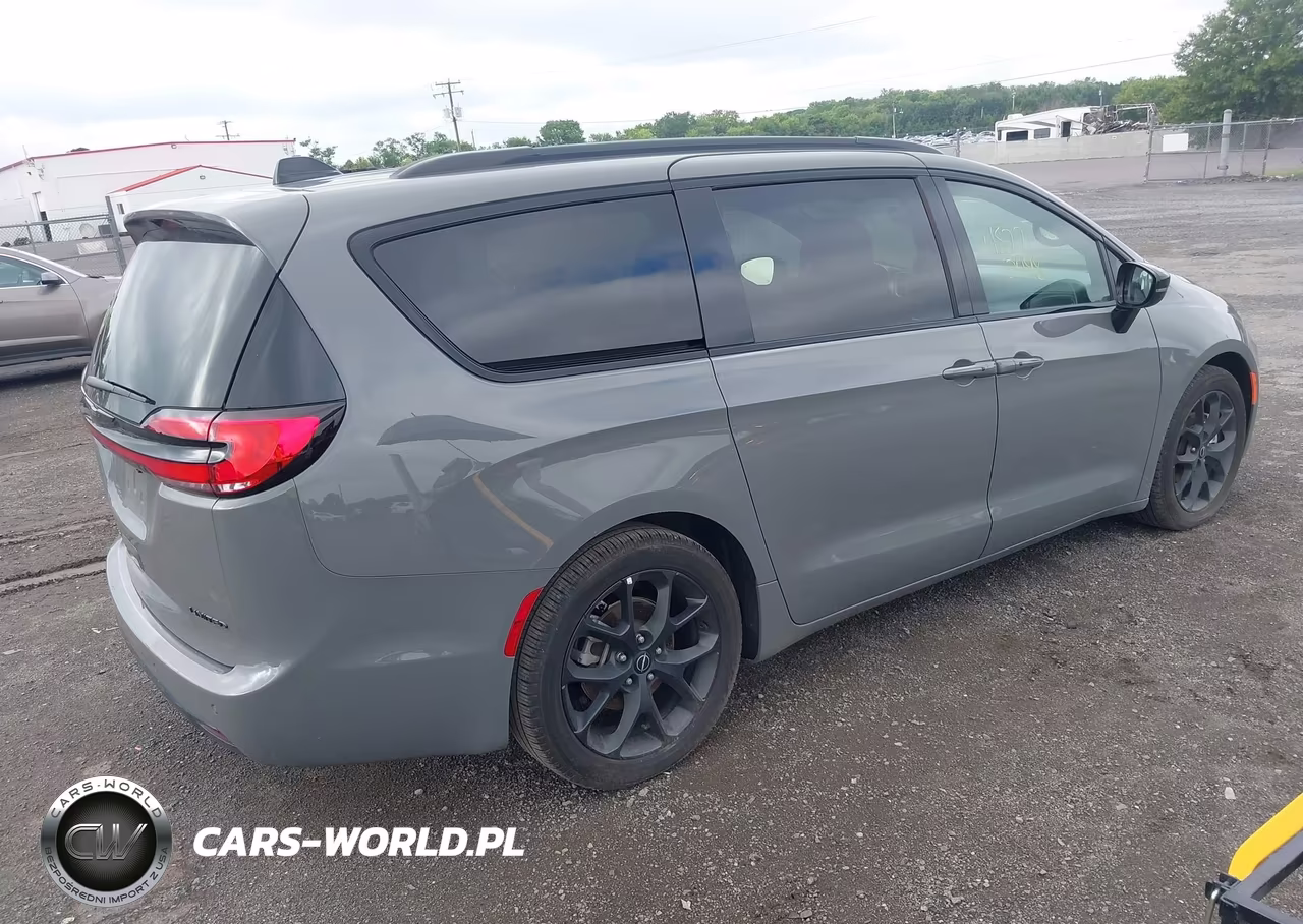 2025 Chrysler Pacifica Limited VIN:2C4RC1GG2SR566144 - 4